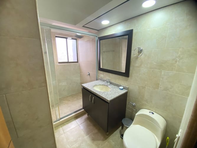 Apartamento de 5 alcobas en arriendo en Chico Norte, Bogotá, 300 m² · foto 17 de 24