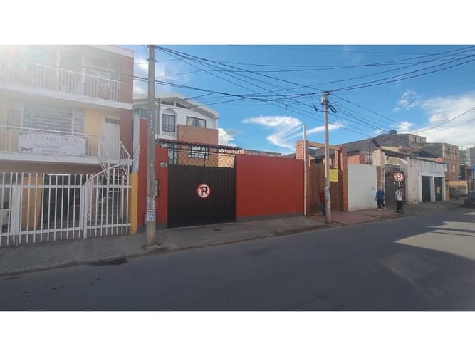 Casa de 4 alcobas en venta en Centro Historico, Chía, 292 m² · foto 2 de 24