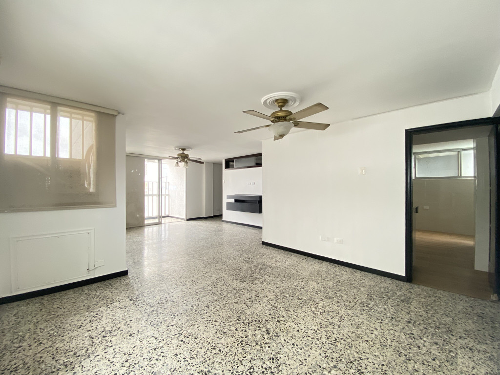 Apartamento en venta en Altos Del Prado, Barranquilla · foto 3 de 23