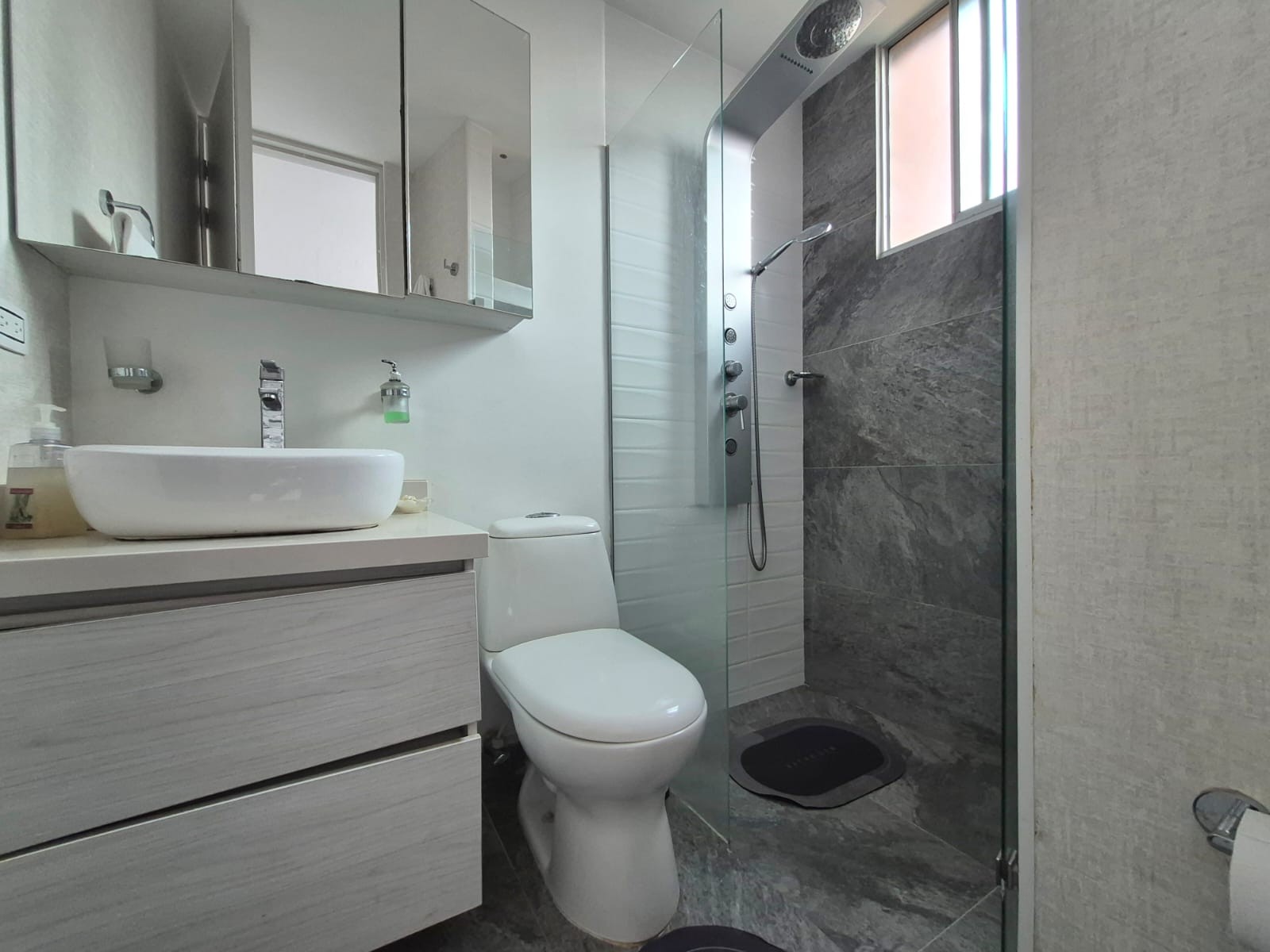 Apartamento en venta en Loma Del Esmeraldal, Envigado · foto 14 de 16
