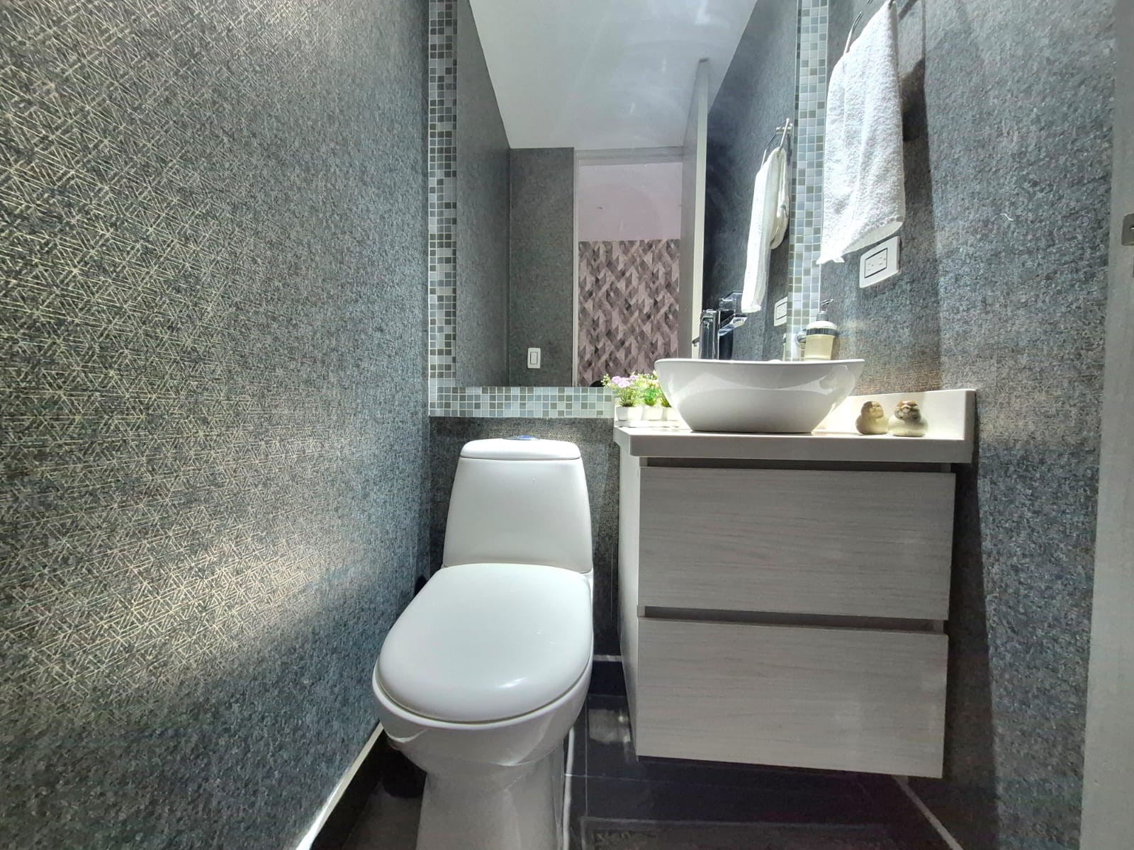 Apartamento en venta en Loma Del Esmeraldal, Envigado · foto 8 de 16