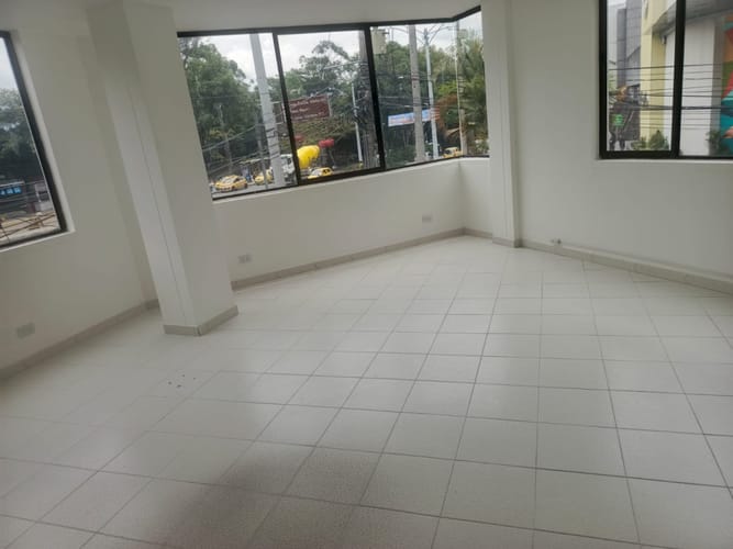 Local en venta en Conquistadores, Medellín, 380 m² · foto 12 de 20