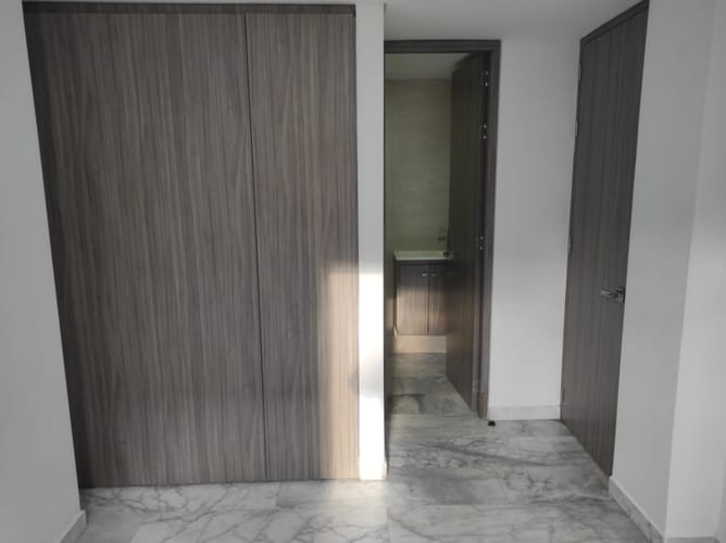 Local en venta en Conquistadores, Medellín, 380 m² · foto 19 de 20