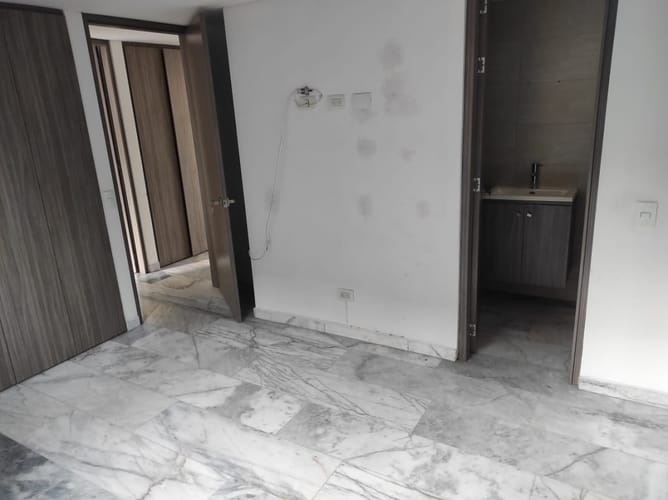 Local en venta en Conquistadores, Medellín, 380 m² · foto 20 de 20