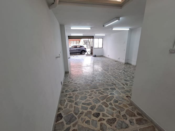 Local en arriendo en Restrepo Naranjo, Sabaneta, 55 m² · foto 2 de 8