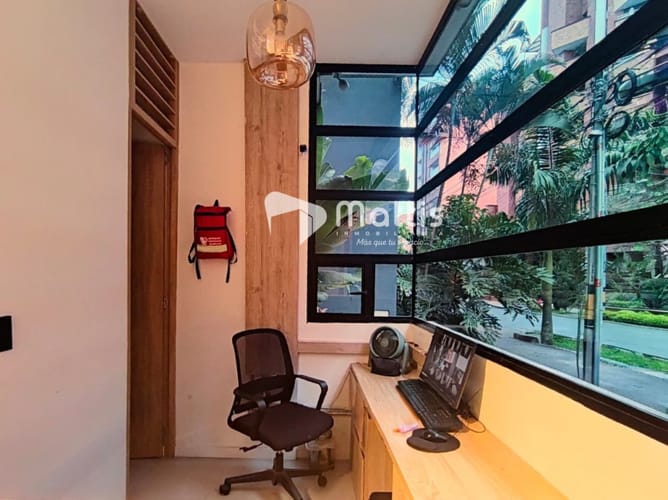 Edificio en venta en Laureles, Medellín, 1200 m² · foto 13 de 14
