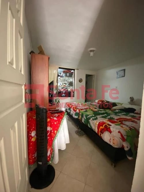 Casa de 7 alcobas en venta en Laureles, Medellín, 225 m² · foto 7 de 10