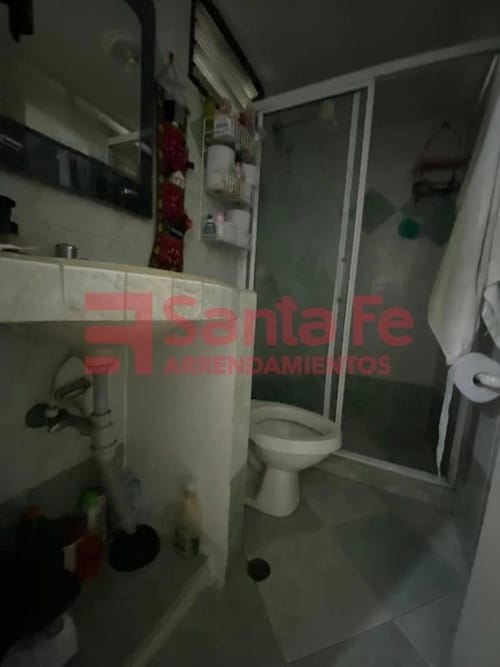 Casa de 7 alcobas en venta en Laureles, Medellín, 225 m² · foto 8 de 10