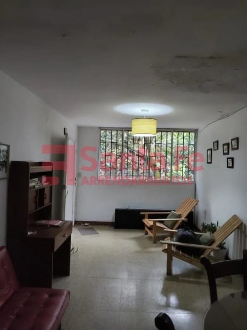 Casa de 9 alcobas en venta en Laureles, Medellín, 350 m² · foto 2 de 10