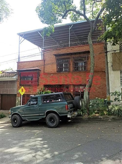 Casa de 5 alcobas en venta en Prado, Medellín, 510 m² · foto 3 de 10