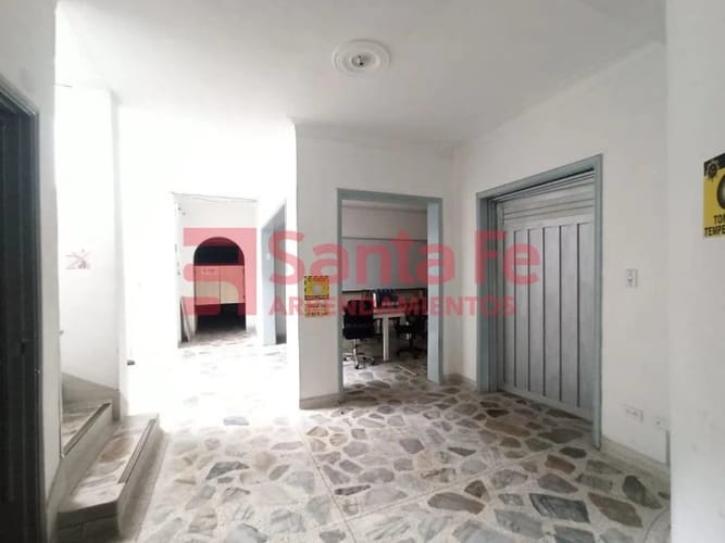 Casa de 5 alcobas en venta en Prado, Medellín, 510 m² · foto 4 de 10