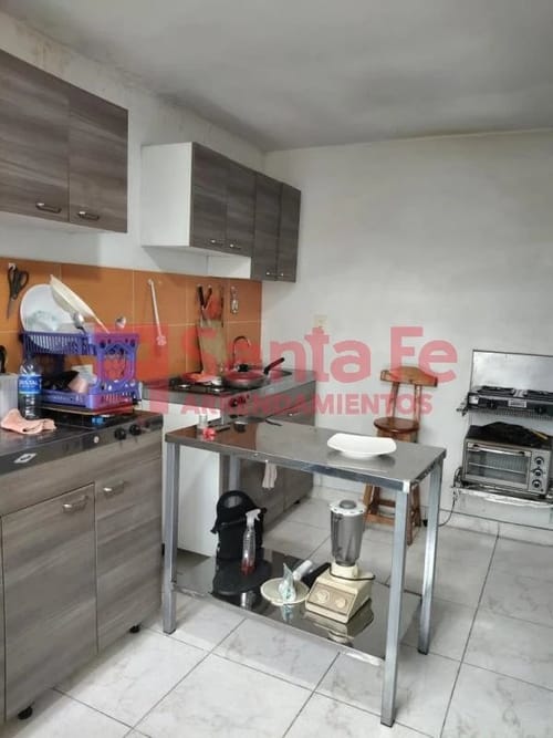 Casa de 9 alcobas en venta en Laureles, Medellín, 350 m² · foto 5 de 10