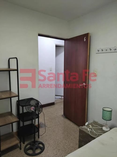 Casa de 9 alcobas en venta en Laureles, Medellín, 350 m² · foto 7 de 10