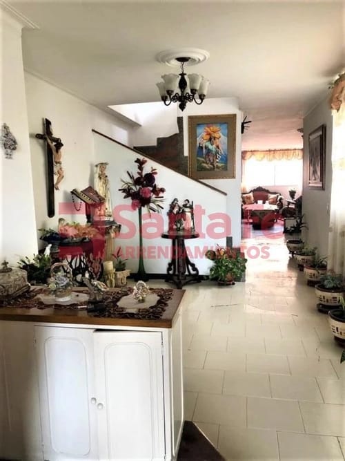 Apartamento de 4 alcobas en venta en Los Colores, Medellín, 226 m² · foto 3 de 10
