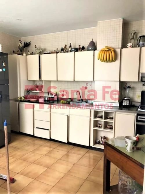 Apartamento de 4 alcobas en venta en Los Colores, Medellín, 226 m² · foto 7 de 10