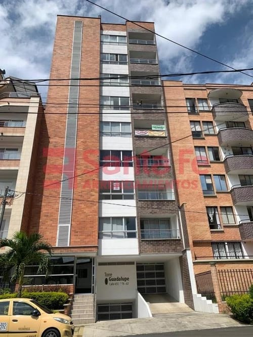 Apartamento de 3 alcobas en venta en Lourdes, Medellín, 94 m² · foto 1 de 10