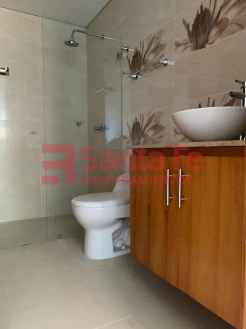 Apartamento de 3 alcobas en venta en Lourdes, Medellín, 94 m² · foto 9 de 10