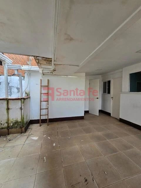 Casa de 12 alcobas en venta en Lourdes, Medellín, 330 m² · foto 7 de 10