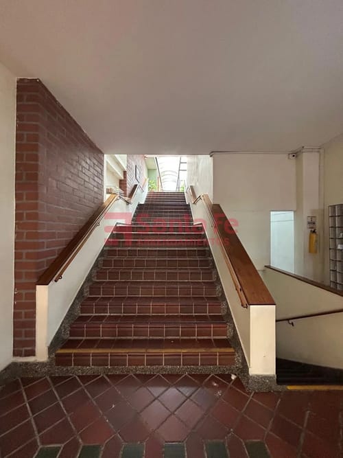 Apartamento de 3 alcobas en venta en Laureles, Medellín, 77 m² · foto 3 de 10