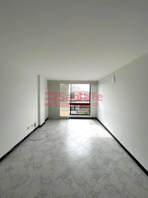 Apartamento de 3 alcobas en venta en Laureles, Medellín, 77 m² · foto 4 de 10