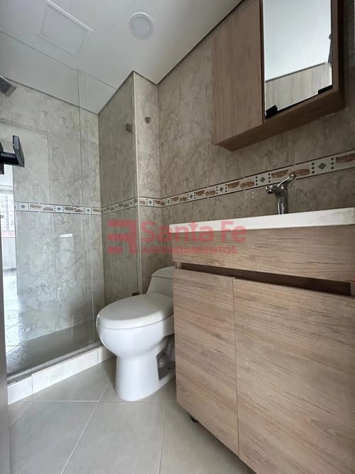 Apartamento de 3 alcobas en venta en Laureles, Medellín, 77 m² · foto 10 de 10