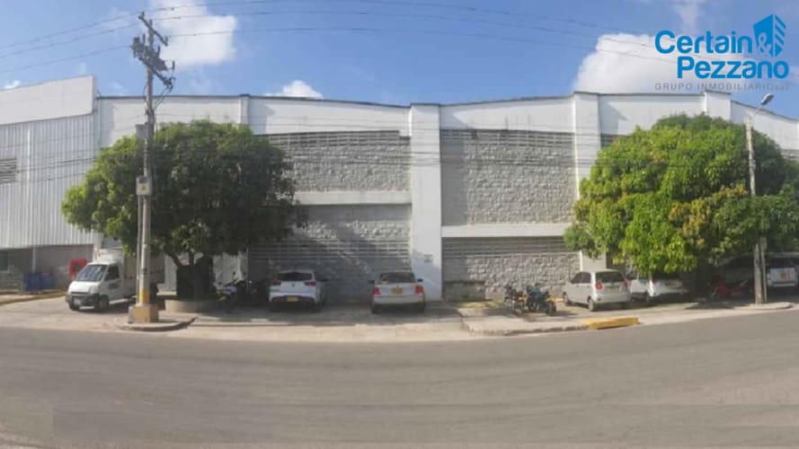 Bodega en venta en San Pedro, Barranquilla, 3532 m² · foto 2 de 3