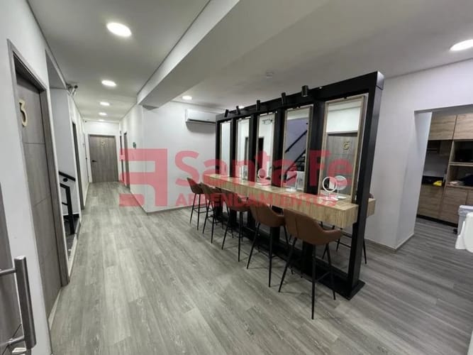 Casa de 9 alcobas en venta en Laureles, Medellín, 210 m² · foto 5 de 10