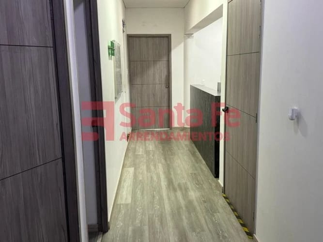 Casa de 9 alcobas en venta en Laureles, Medellín, 210 m² · foto 10 de 10