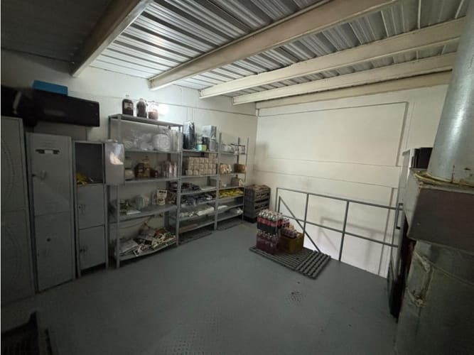 Local en venta en Ditaires, Itagüí, 19 m² · foto 7 de 9