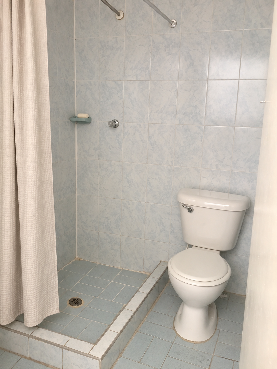 Casa en venta en Jorge Gaitan Cortes, Bogotá · foto 7 de 18