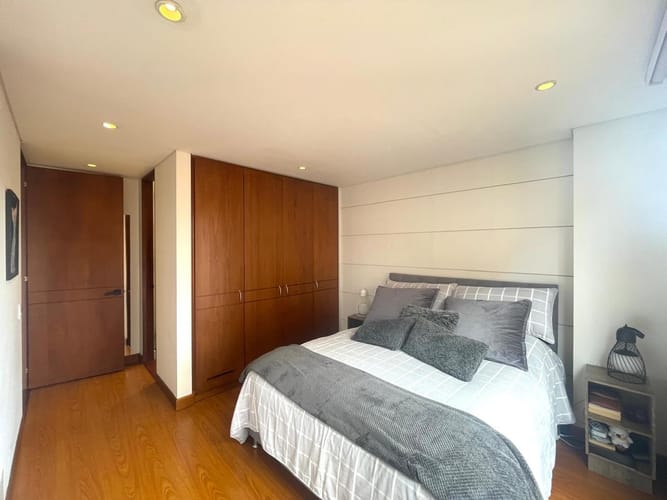 Apartamento de 2 alcobas en venta en Santa Barbara, Bogotá, 77 m² · foto 6 de 14