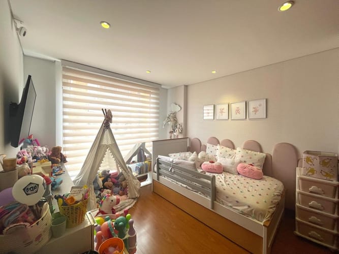 Apartamento de 2 alcobas en venta en Santa Barbara, Bogotá, 77 m² · foto 11 de 14