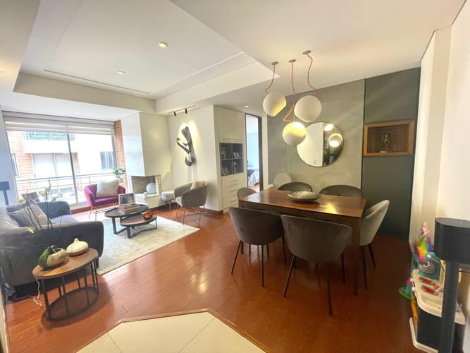 Apartamento de 2 alcobas en venta en Santa Barbara, Bogotá, 77 m² · foto 2 de 14