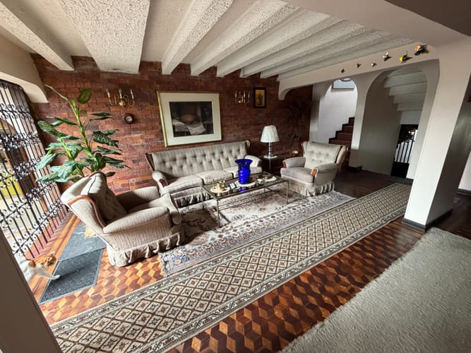 Casa de 5 alcobas en venta en Pontevedra, Bogotá, 330 m² · foto 9 de 24