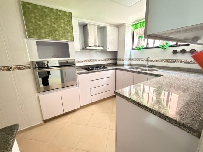 Apartamento en venta en Los Rosales, Bogotá · foto 2 de 24