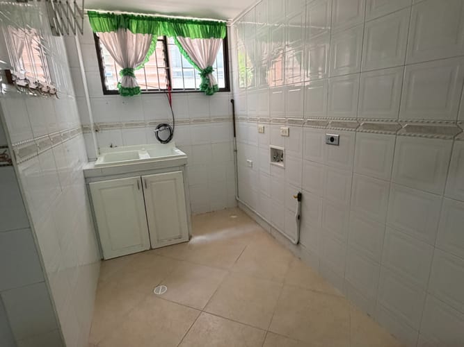 Apartamento en venta en Los Rosales, Bogotá · foto 6 de 24