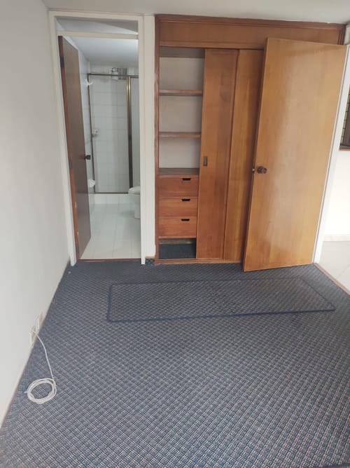 Apartaestudio en venta en Chapinero, Bogotá, 34 m² · foto 3 de 12