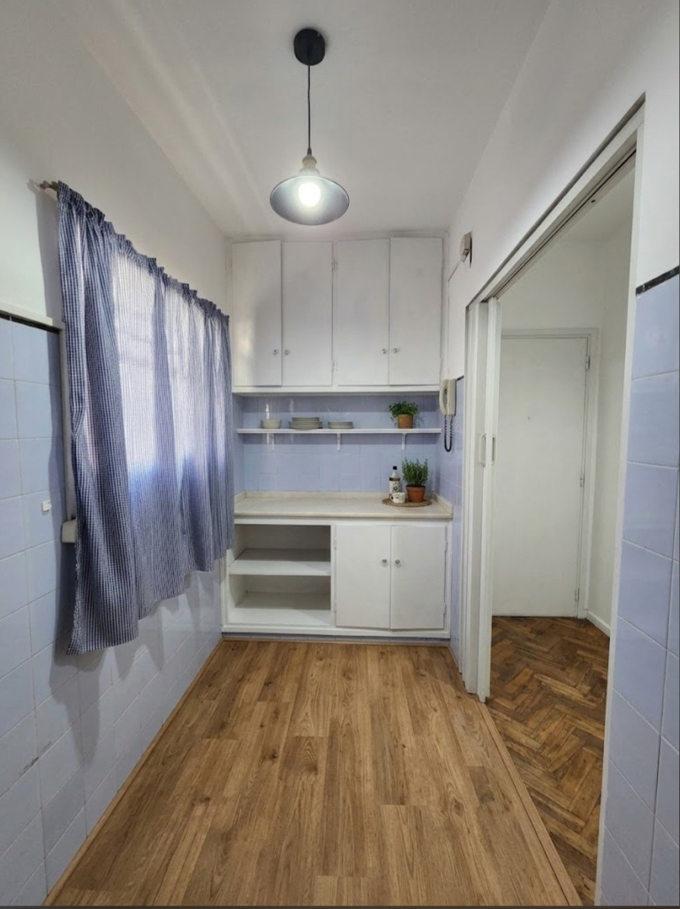 Exclusivo apartamento de 1 dormitorio, luminoso y tranquilo, en 2º piso por cómoda escalera, al contrafrente, en alquiler a pasos de Montevideo Shopping. · Foto 10