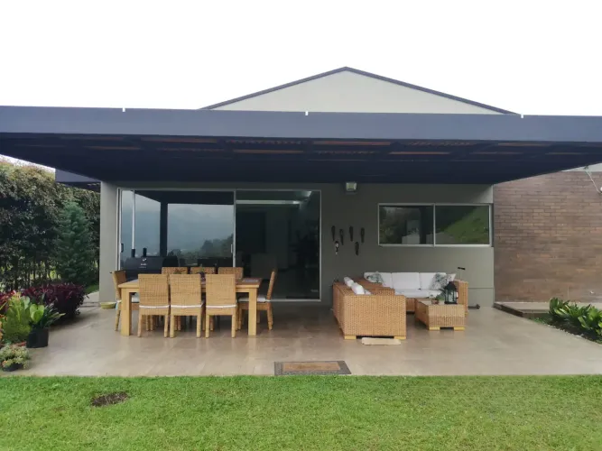 Casa de 5 alcobas en venta en El Porvenir, Rionegro, 1400 m² · foto 5 de 24