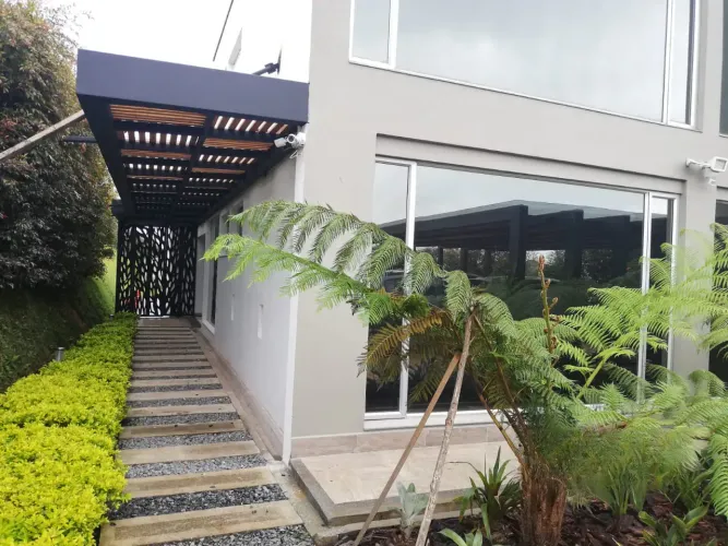 Casa de 5 alcobas en venta en El Porvenir, Rionegro, 1400 m² · foto 8 de 24