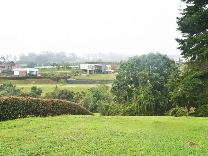Lote en venta en Mesa, Envigado, 2533 m² · foto 7 de 13
