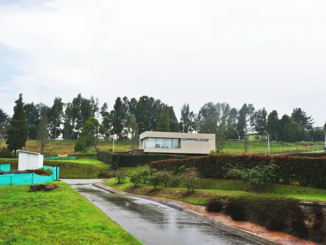 Lote en venta en Mesa, Envigado, 2533 m² · foto 8 de 13