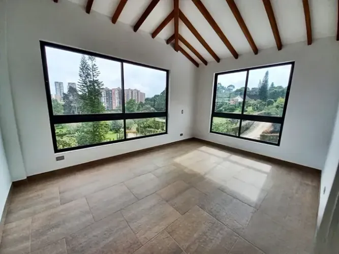 Casa de 4 alcobas en venta en El Faro, Rionegro, 1797 m² · foto 3 de 19