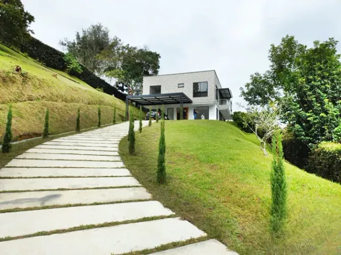 Casa de 4 alcobas en venta en El Faro, Rionegro, 1797 m² · foto 4 de 19