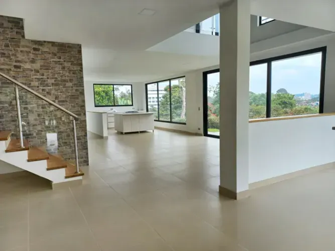 Casa de 4 alcobas en venta en El Faro, Rionegro, 1797 m² · foto 5 de 19