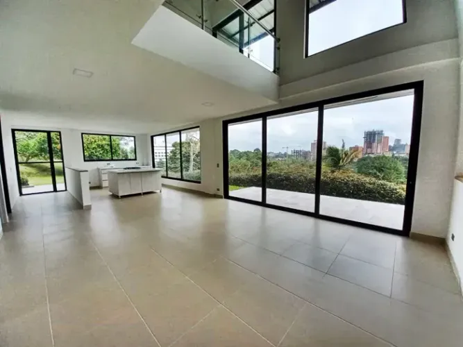 Casa de 4 alcobas en venta en El Faro, Rionegro, 1797 m² · foto 8 de 19