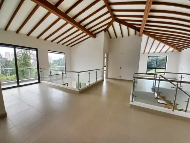 Casa de 4 alcobas en venta en El Faro, Rionegro, 1797 m² · foto 10 de 19