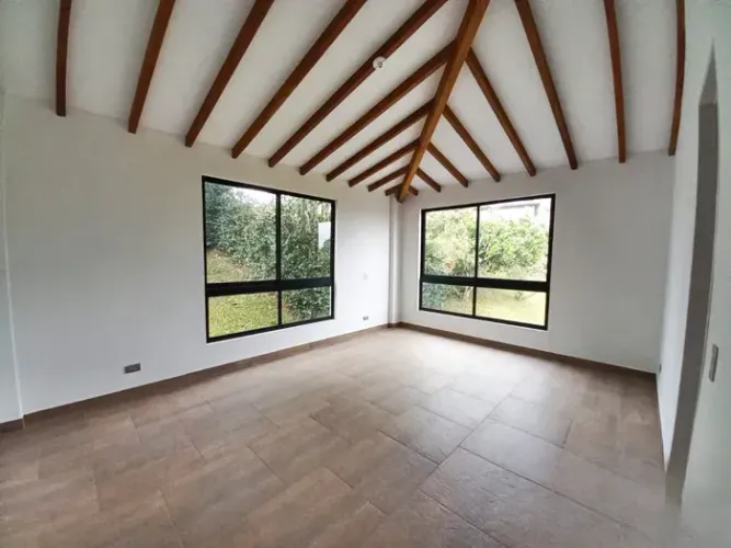 Casa de 4 alcobas en venta en El Faro, Rionegro, 1797 m² · foto 11 de 19