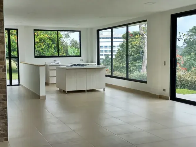 Casa de 4 alcobas en venta en El Faro, Rionegro, 1797 m² · foto 12 de 19