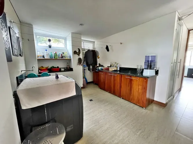 Casa de 5 alcobas en venta en La Ceja · foto 2 de 24